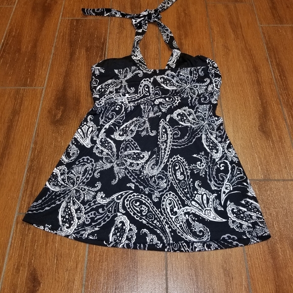 Woman/Top - Picture 2 of 3